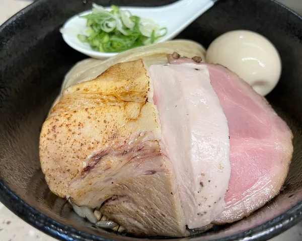 윤멘 사진 2