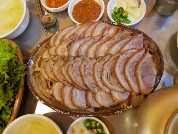 놀부한방족발