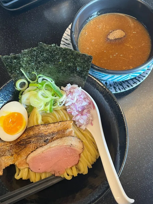 ヨングァングルビジョンシクの写真2