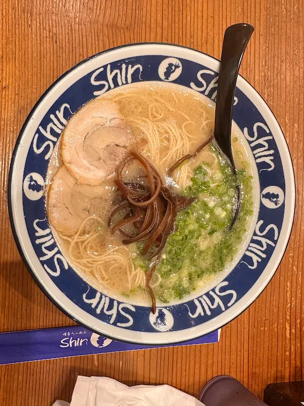 博多らーめんShinShin 天神本店の写真4