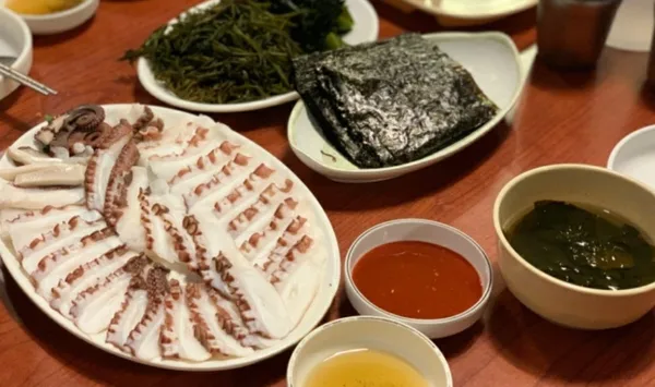 돌곰네