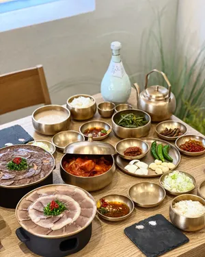 한월관