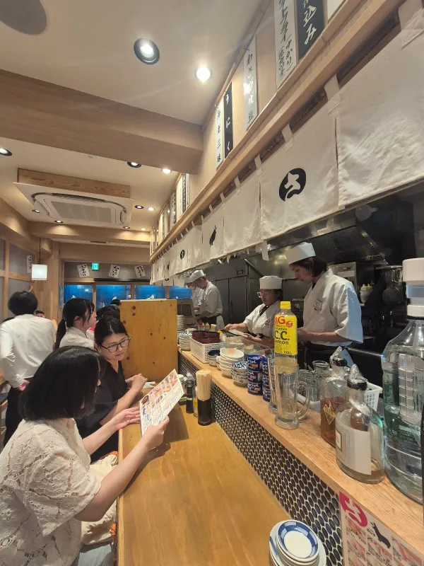 すし酒場さしす 天神店の写真4