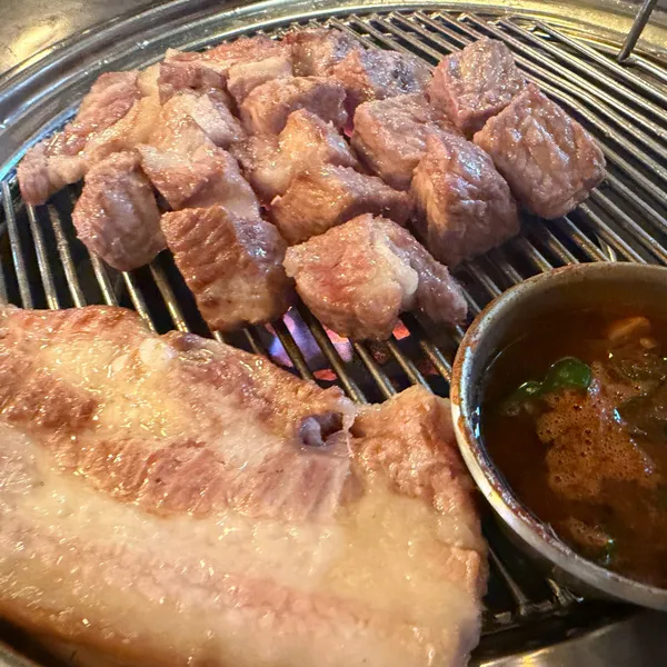 제주돈사돈 인덕원점 사진 5