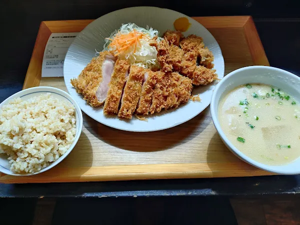 とん汁の店 まるやま食堂 雑色店 사진 4