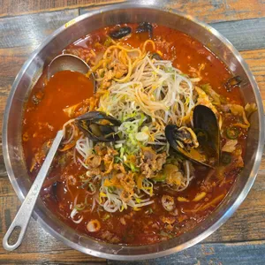 유사부의 중화식탁