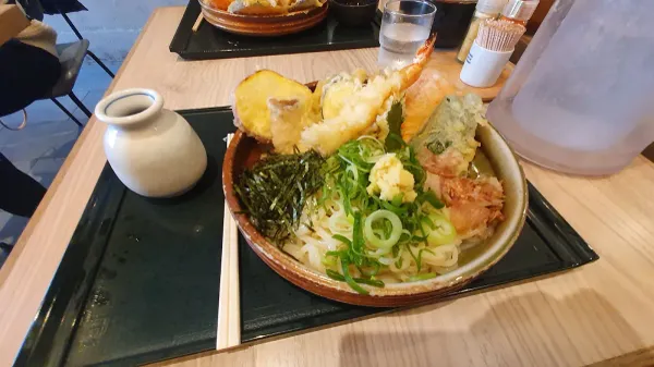 うどん和助 大名店の写真3