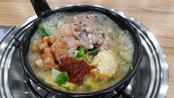 국이네낙지볶음 사진 2