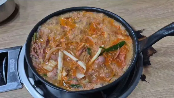 송탄 최네집부대찌개 본점 사진 4