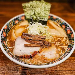 奈つやの中華そば