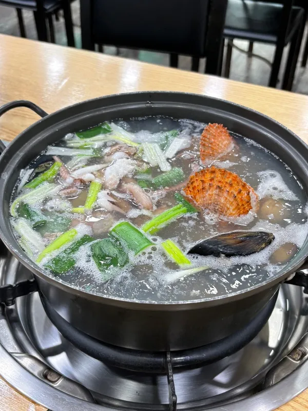 박승광최강해물칼국수 동춘점