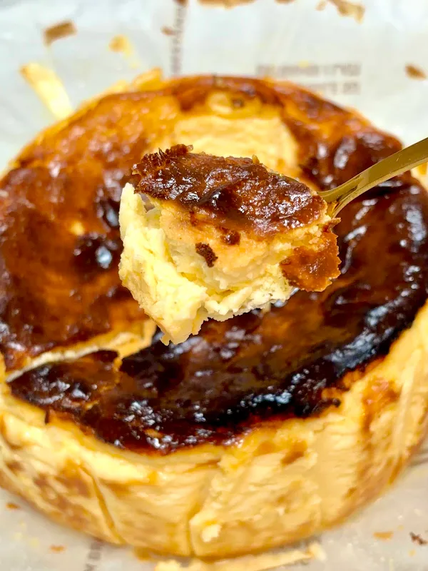 Aged Basque Cheese Cake 사진 4