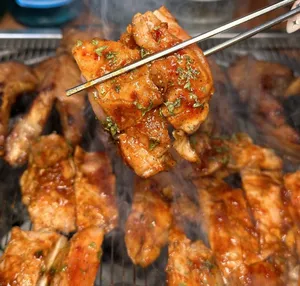 닭불구이 앤 등갈비바베큐
