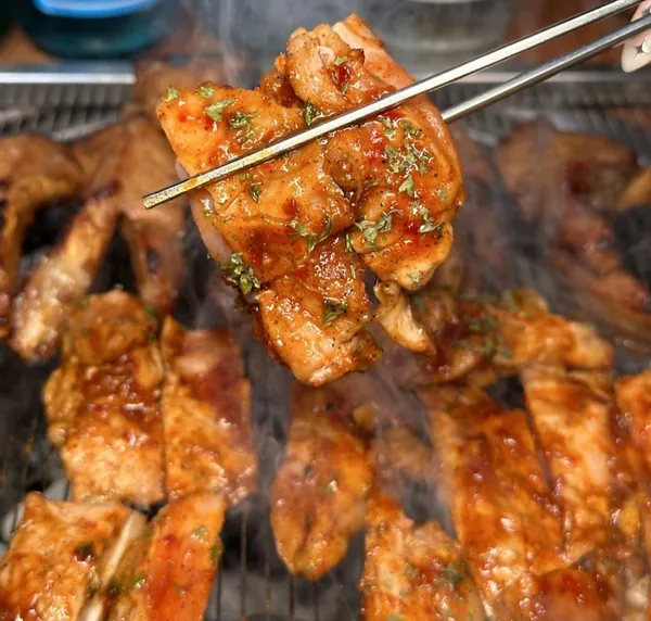 닭불구이 앤 등갈비바베큐