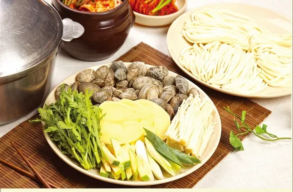 밀밭칼국수 본점 사진 2