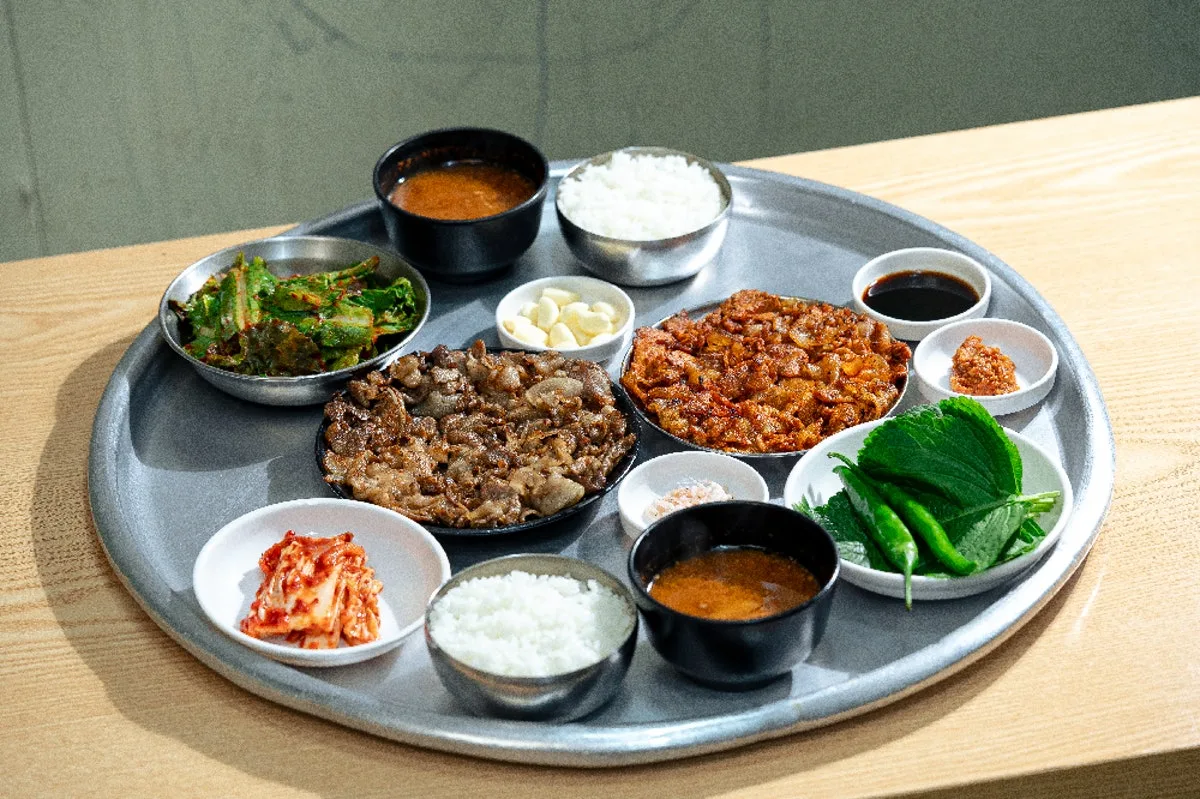 단골식당 연탄돼지불고기