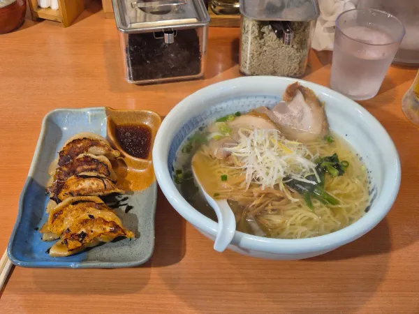 俺流塩らーめん 神宮前店の写真4