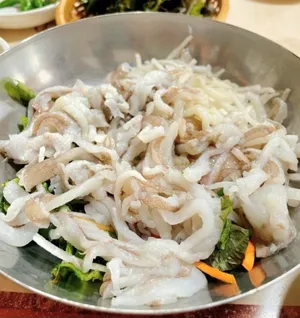 ヨンサン フェ 食堂