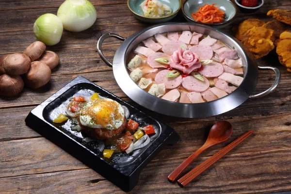 수제햄 고래부대찌개 오창본점 사진 2
