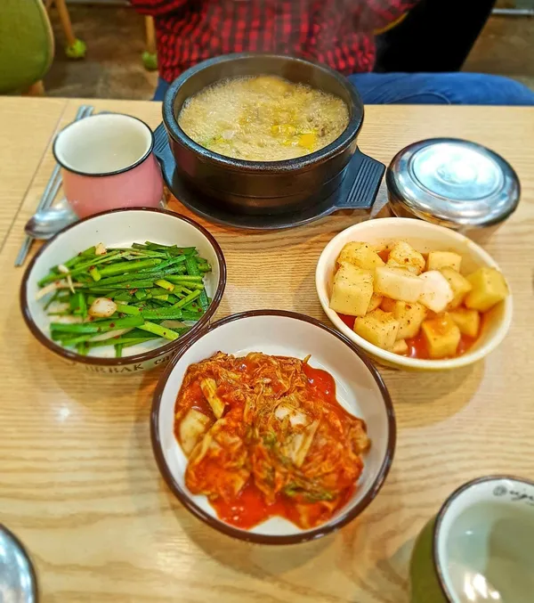 효자아지매순대국밥