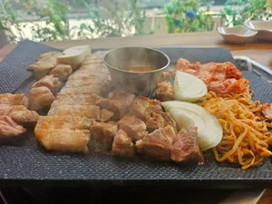 청돝 청주성안길본점
