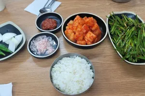 가마솥족발순대국