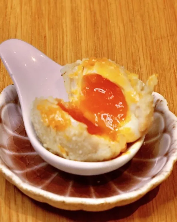 串天ぷらと焼小籠包 食堂◎まるに 天神本店 사진 2