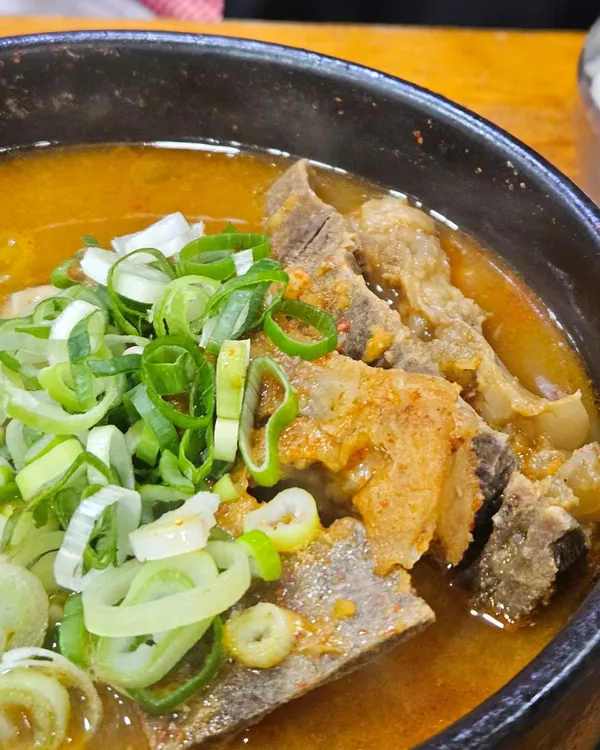 엄가네시골집24시얼큰한뼈해장국 사진 4