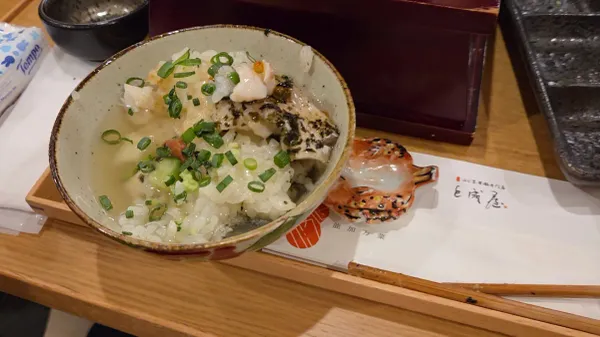 Noukabanzai Tonariya Nodoguro Rice Pot Specialty Restaurant 사진 2