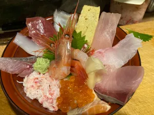 近江町市場海鮮丼 魚旨