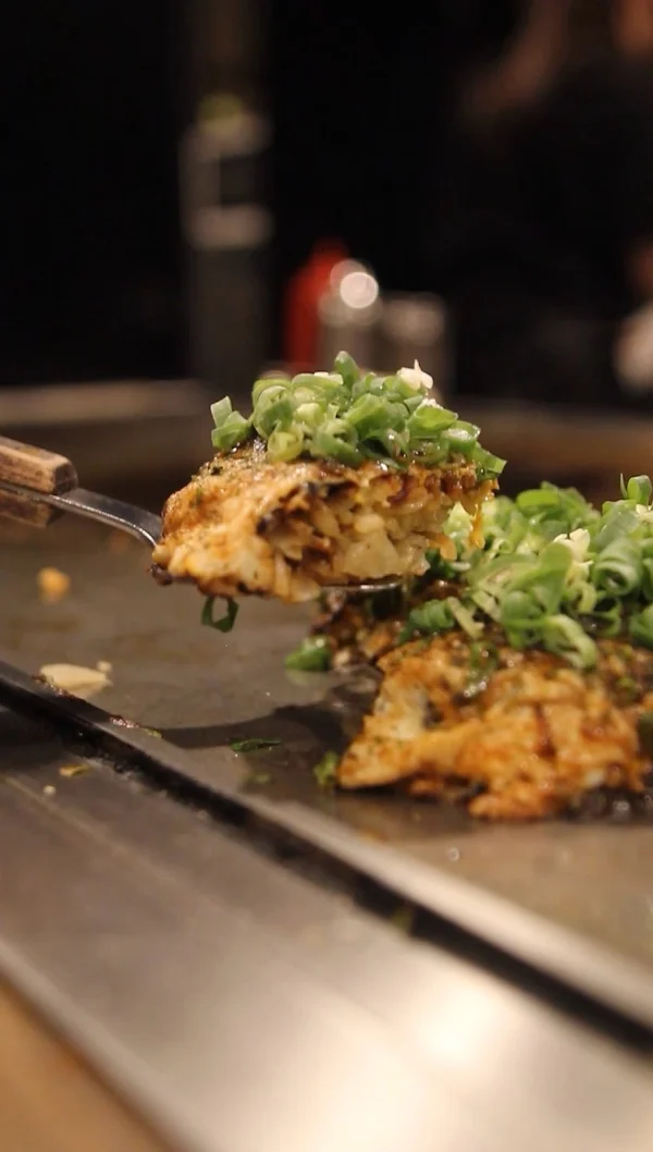広島風お好み焼き・創作鉄板料理 かめはめは【Hiroshima Style Okonomiyaki & Teppanyaki Kamehameha】 사진 5