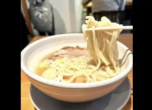 人類みな麺類 東京本店