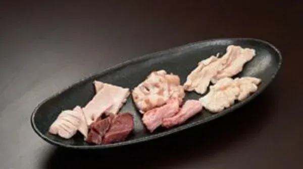 炭火焼肉 にく式 すすきの店 사진 5