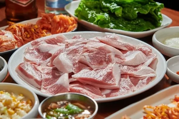 고이정 애월흑돼지 보리짚불구이 사진 5