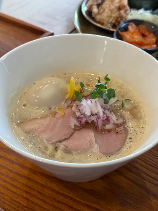 ラーメンと鶏鉄板 チキンマンの写真3