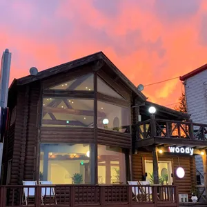 Cafe Woody