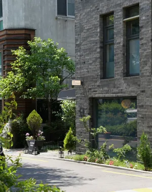 Akivist Coffee Seochon Branch