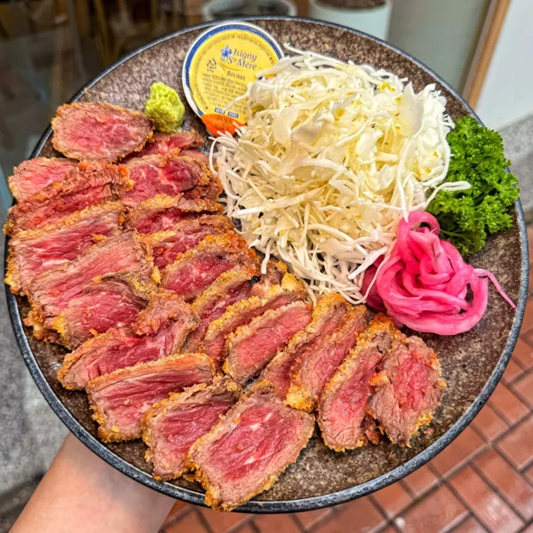 대학로고래