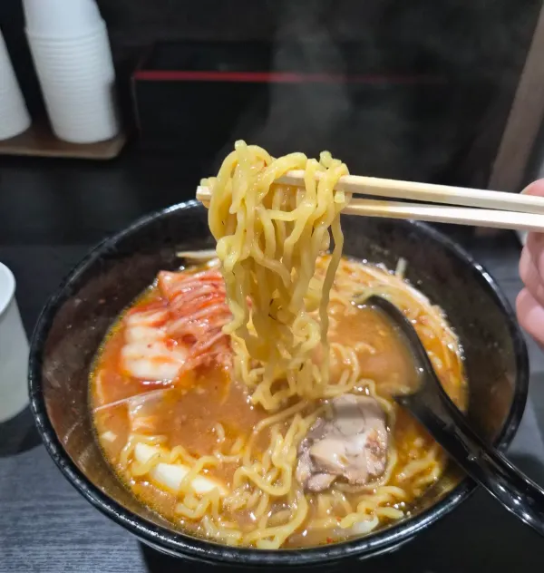 丸麺うんが出抜小路の写真4