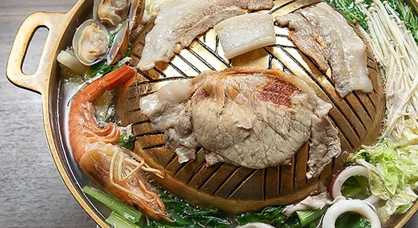 札幌タイ料理 サワディー ムーガタ専門店 สวัสดีหมูกะทะ 사진 5