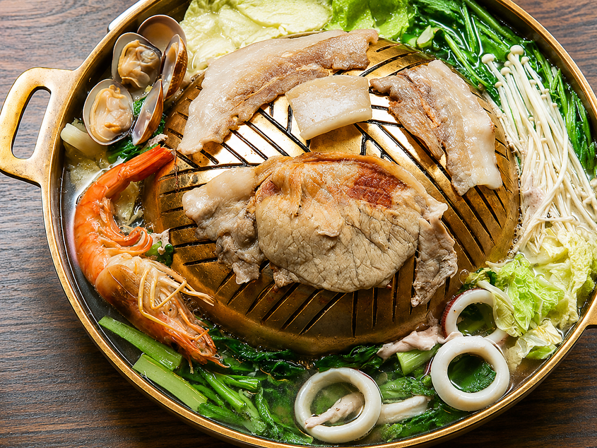 札幌タイ料理 サワディー ムーガタ専門店 สวัสดีหมูกะทะのメイン写真