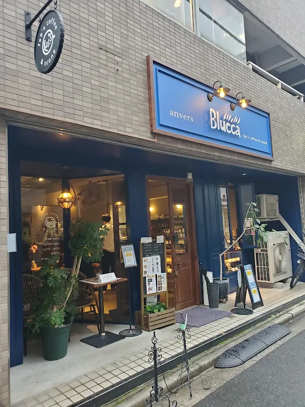 feb’s coffee&scone Blucca店