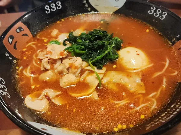 元祖トマトラーメンと辛麺 三味 天神大名中心店の写真3