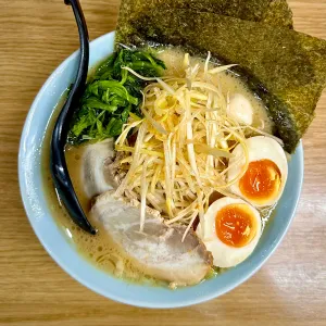 ラーメン 三國家 関内