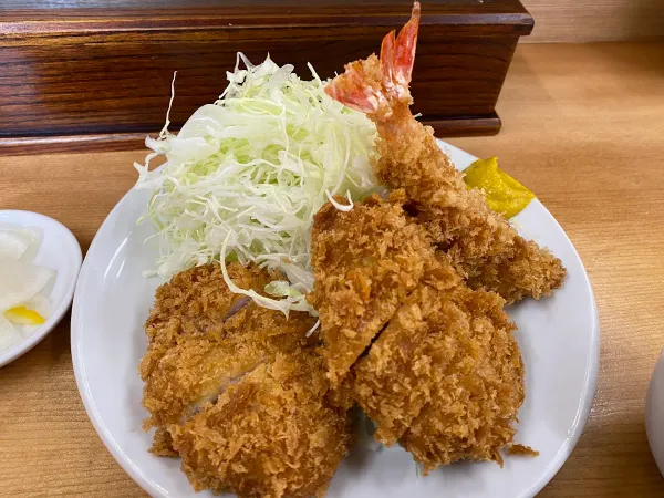 とんかつ 山さきの写真2