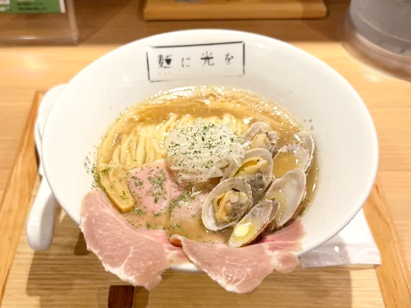 멘니히카리오 사진 2