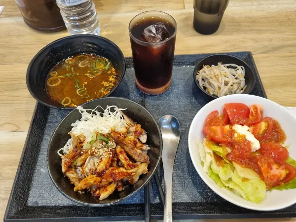 肉丼専門店 道頓堀肉劇場の写真3