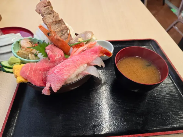 小さな魚がし 野口鮮魚店の写真4