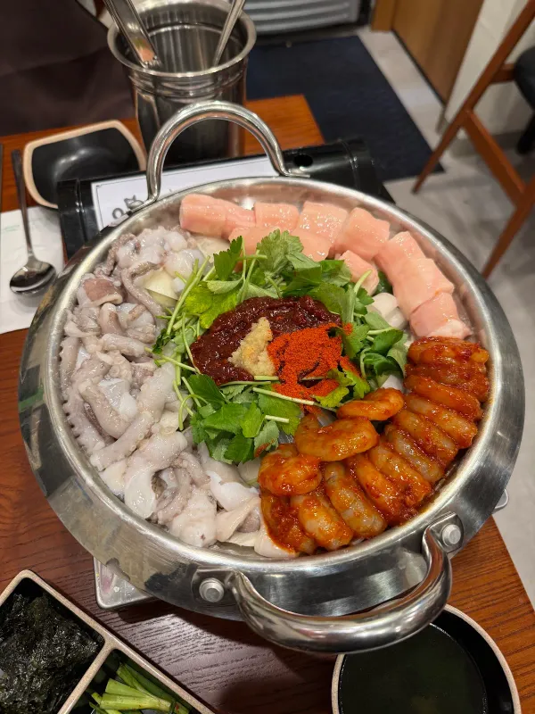 サウィ食堂 心斎橋店の写真4