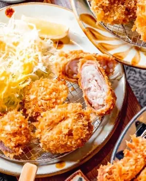 沖縄とんかつ食堂しまぶた屋 前兼久店